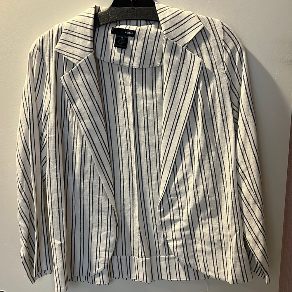White and navy striped blazer never worn size M